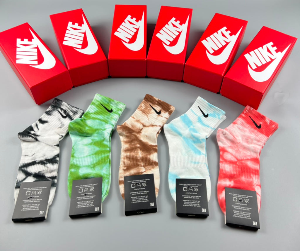 Nike bright tie dye swoosh crew socks, image 5