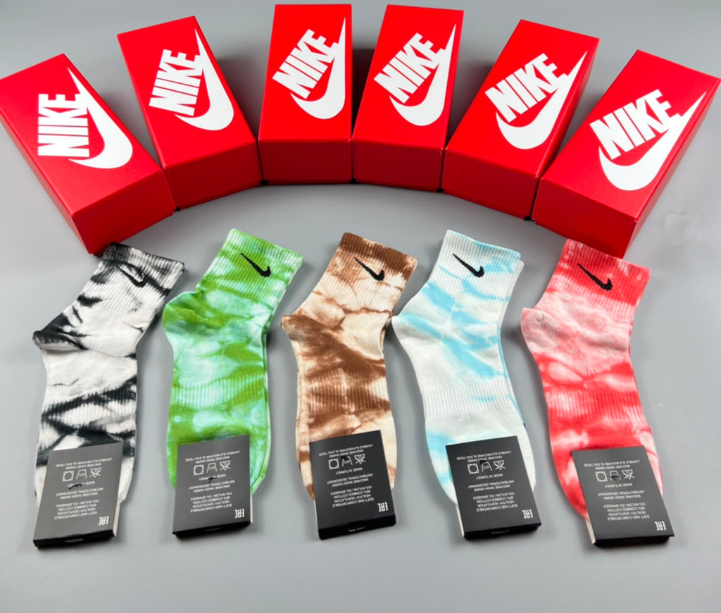 Nike bright tie dye swoosh crew socks, image 3