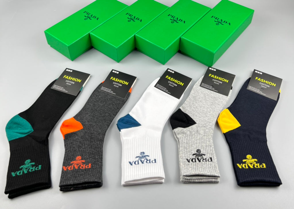 Prada contrast heel lettering crew socks - view 3