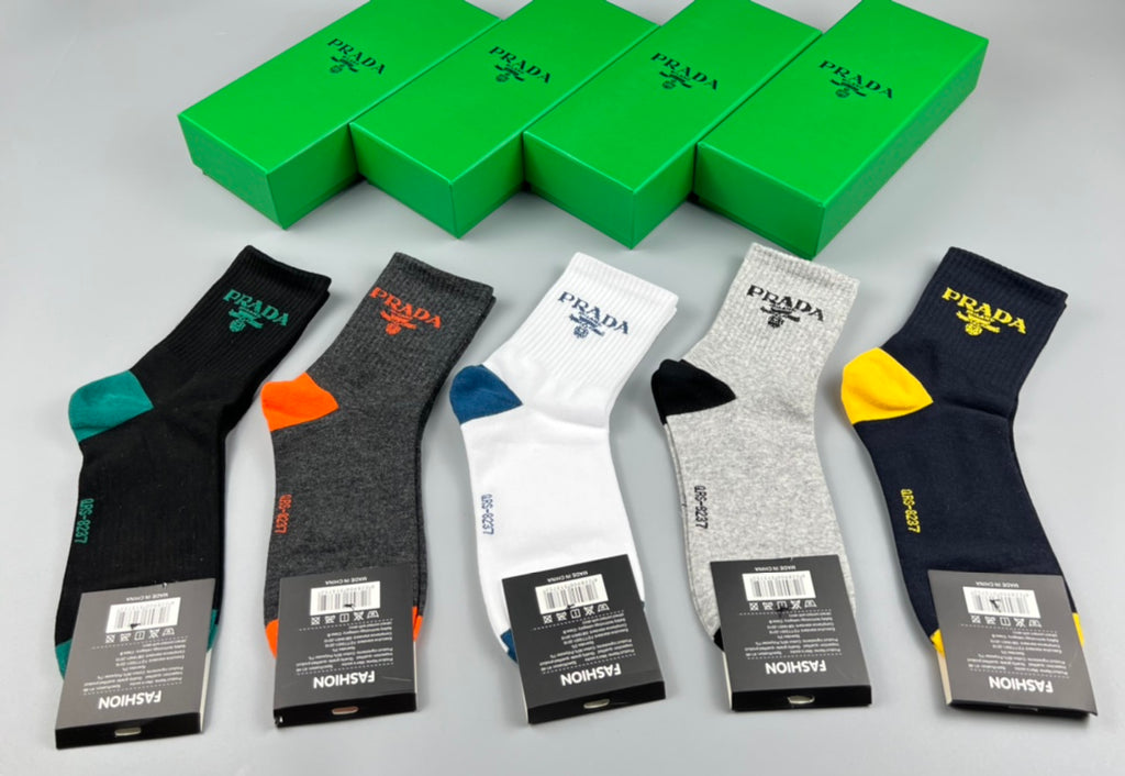 Prada contrast heel lettering crew socks - view 4