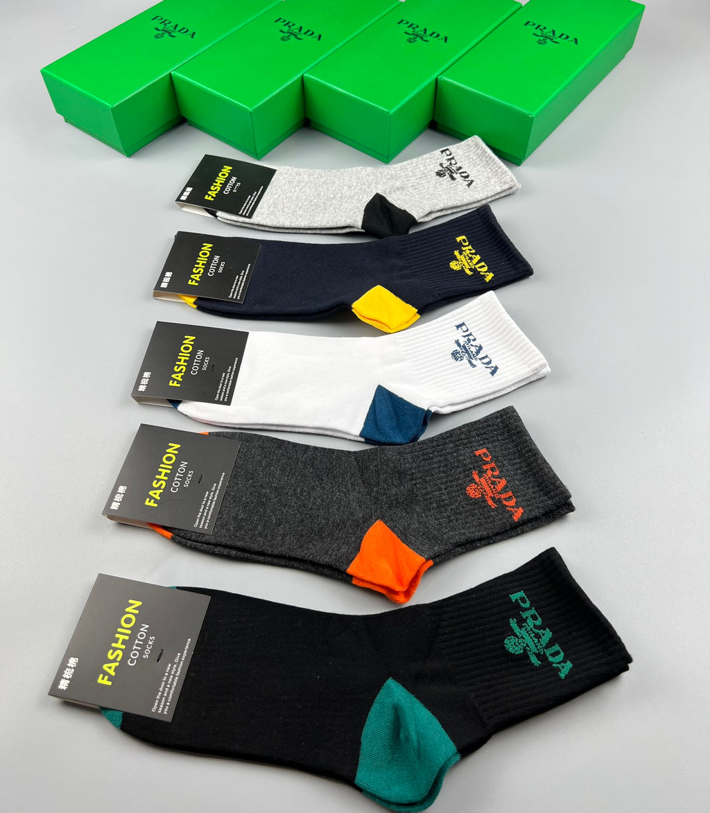 Prada contrast heel lettering crew socks - view 9