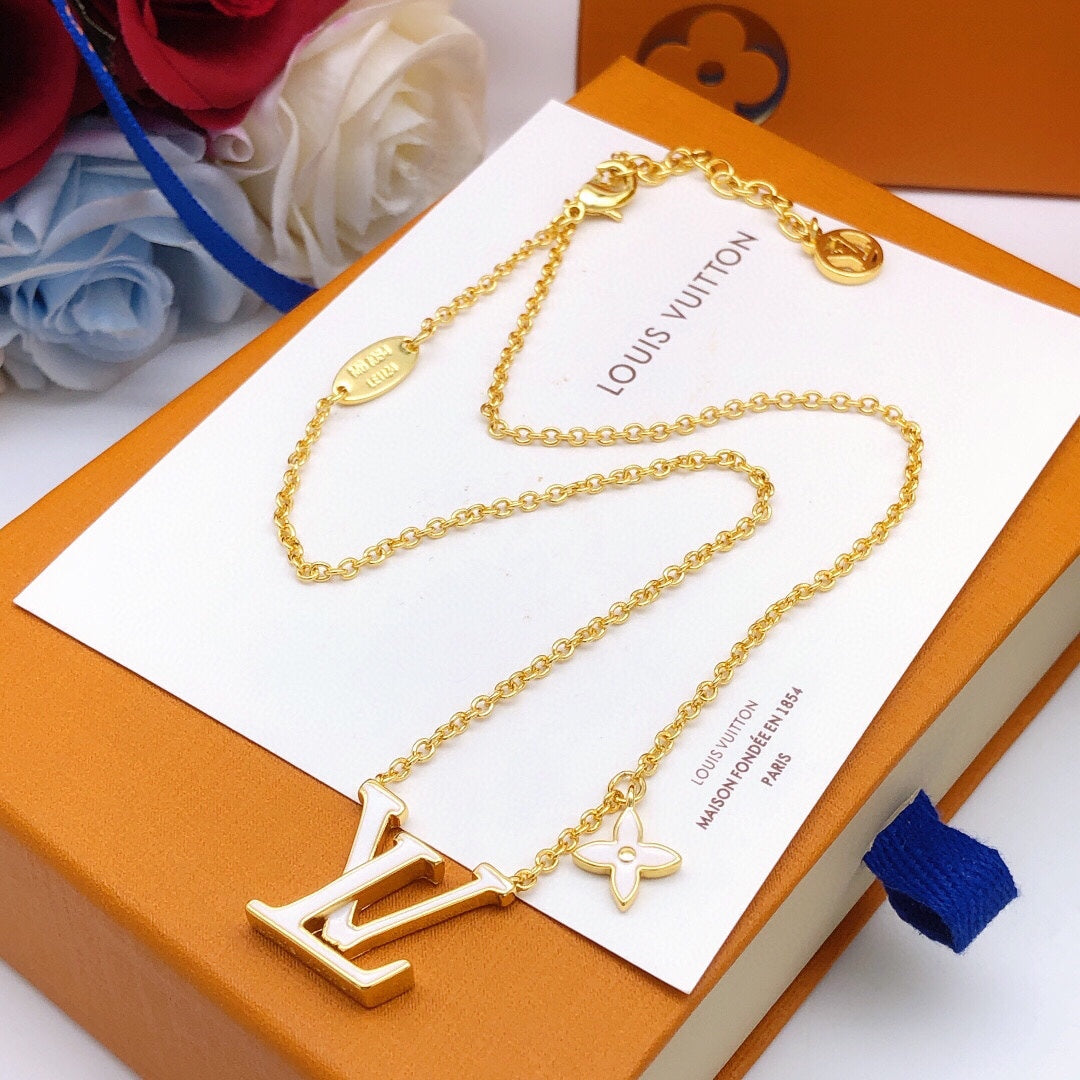 Louis Vuitton White Necklace - album image 4