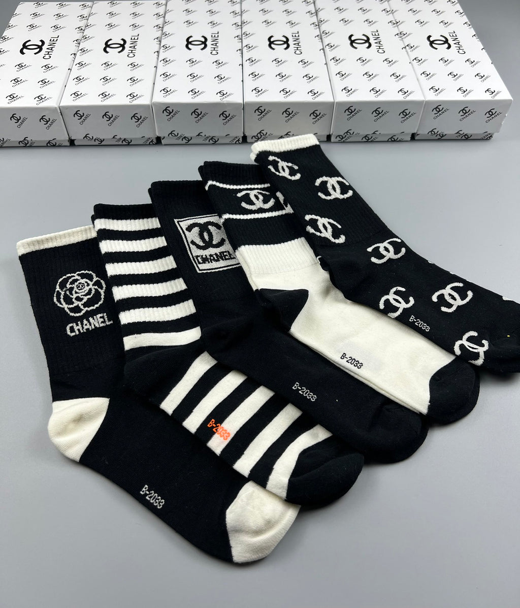 Chanel monochrome stripe graphic crew socks - view 14