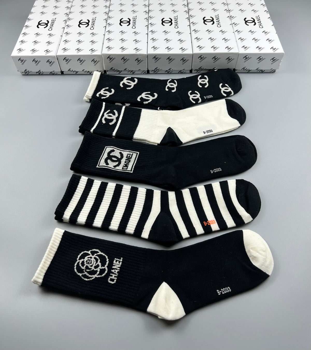 Chanel monochrome stripe graphic crew socks - view 15