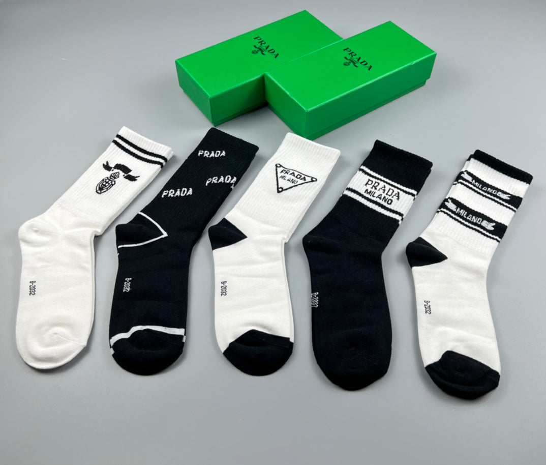 Prada mixed graphic contrast cuff crew socks - view 4