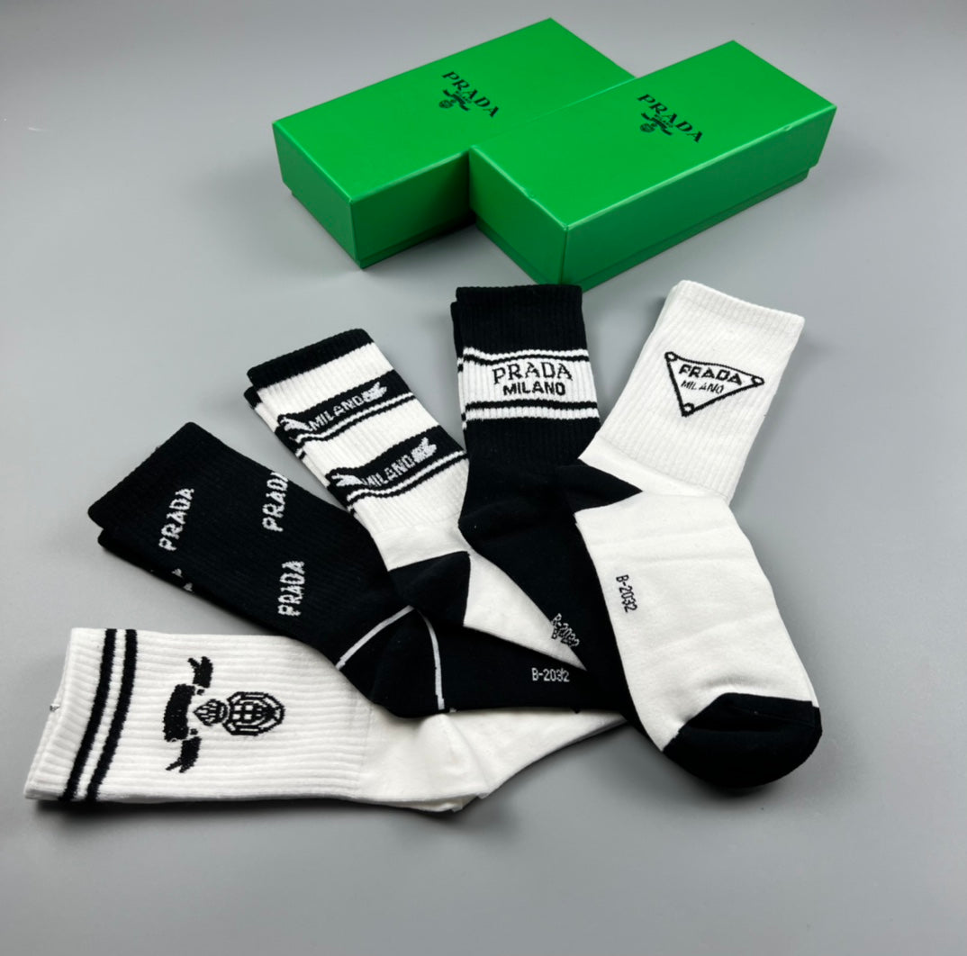 Prada mixed graphic contrast cuff crew socks - view 8