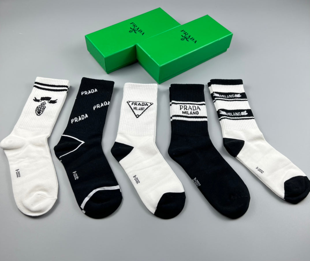 Prada mixed graphic contrast cuff crew socks - view 1