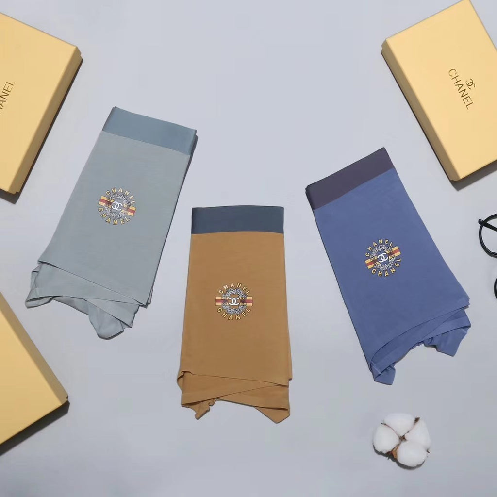 Chanel circular jeweled emblem boxer briefs - view 6