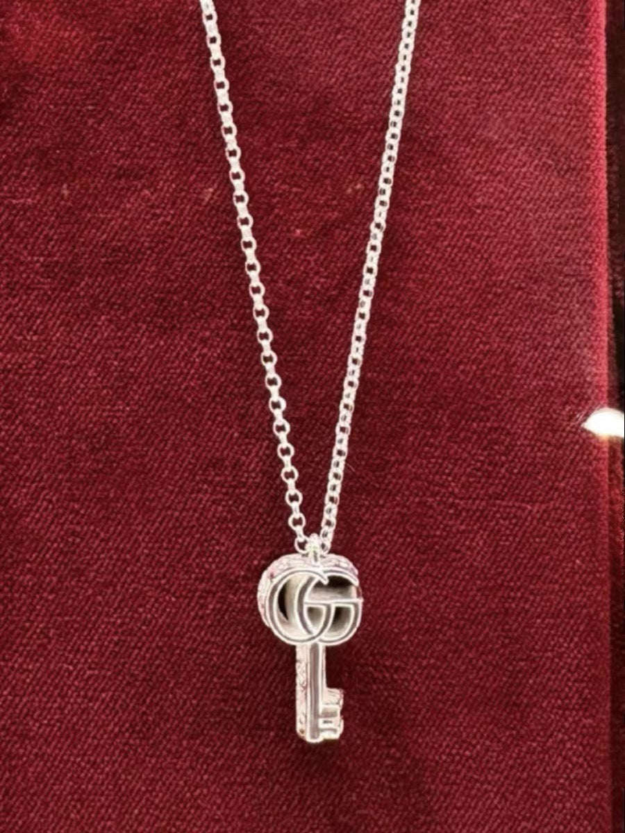 Gucci Interlocking G Key Pendant Bracelet - album image 7