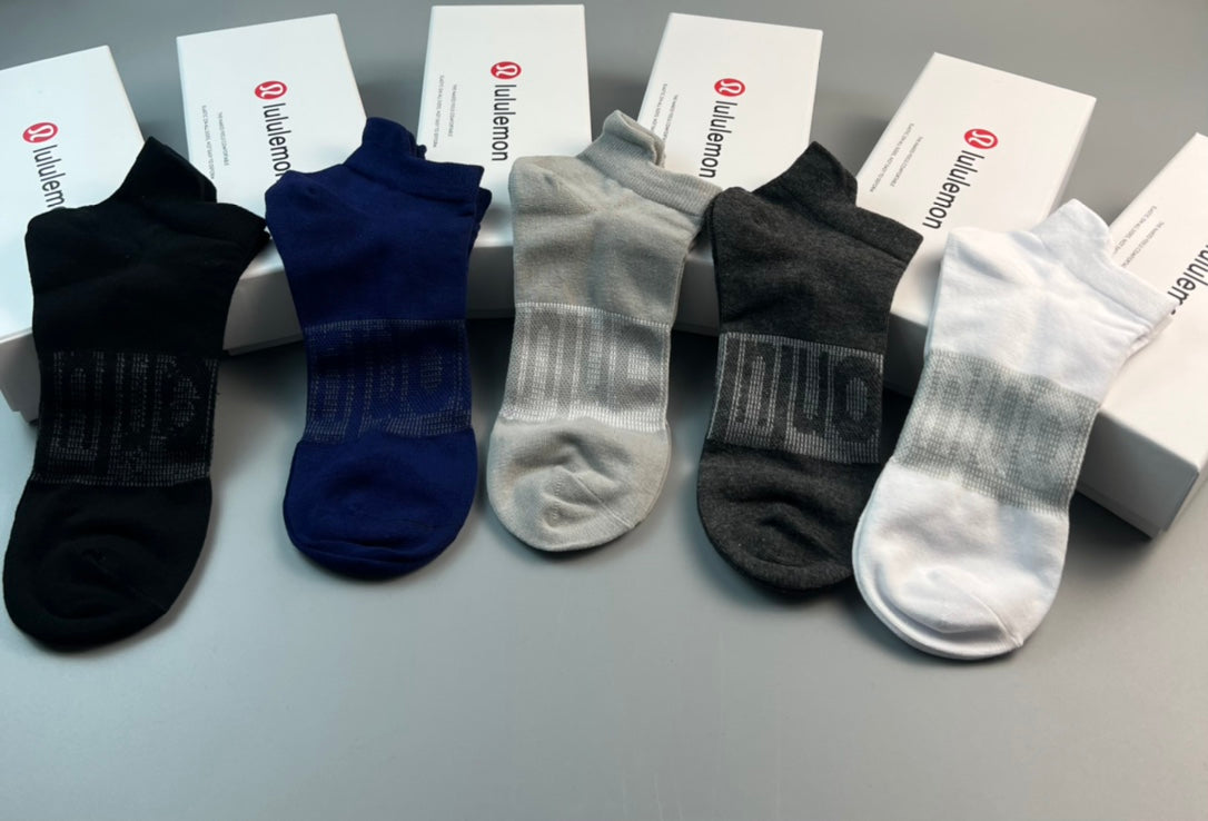 Lululemon tonal letter low cut ankle socks - view 4