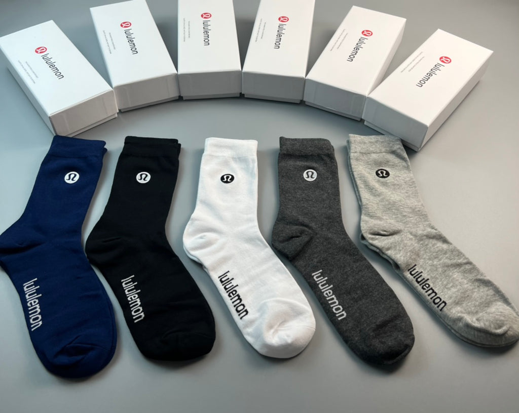 Lululemon small emblem ribbed crew socks - view 1