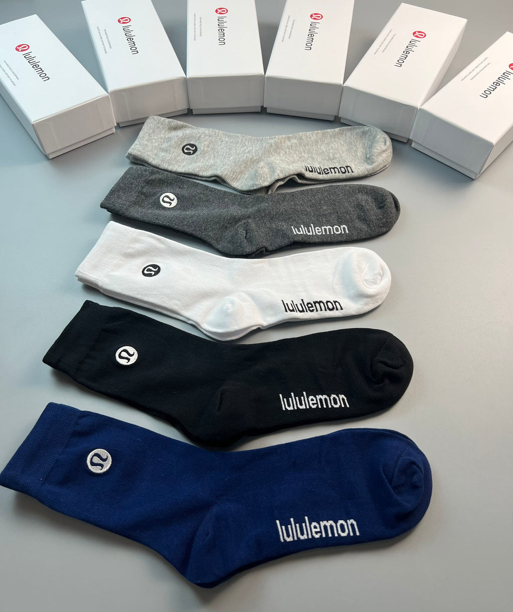 Lululemon small emblem ribbed crew socks - view 9