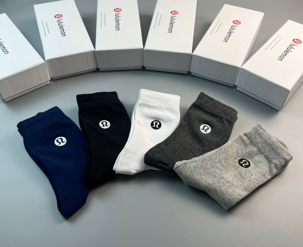 Lululemon small emblem ribbed crew socks - view 6