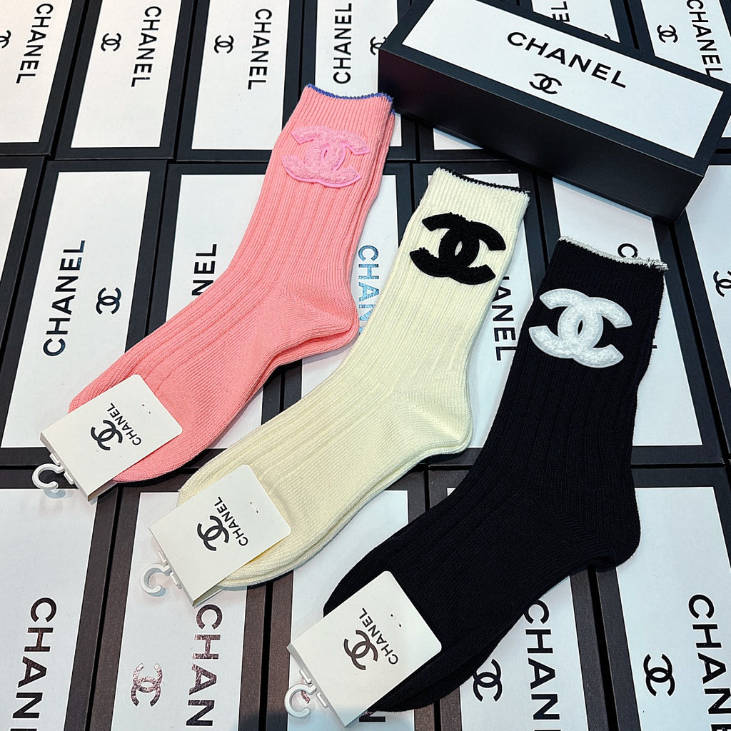 Chanel large contrast double c crew socks - view 1