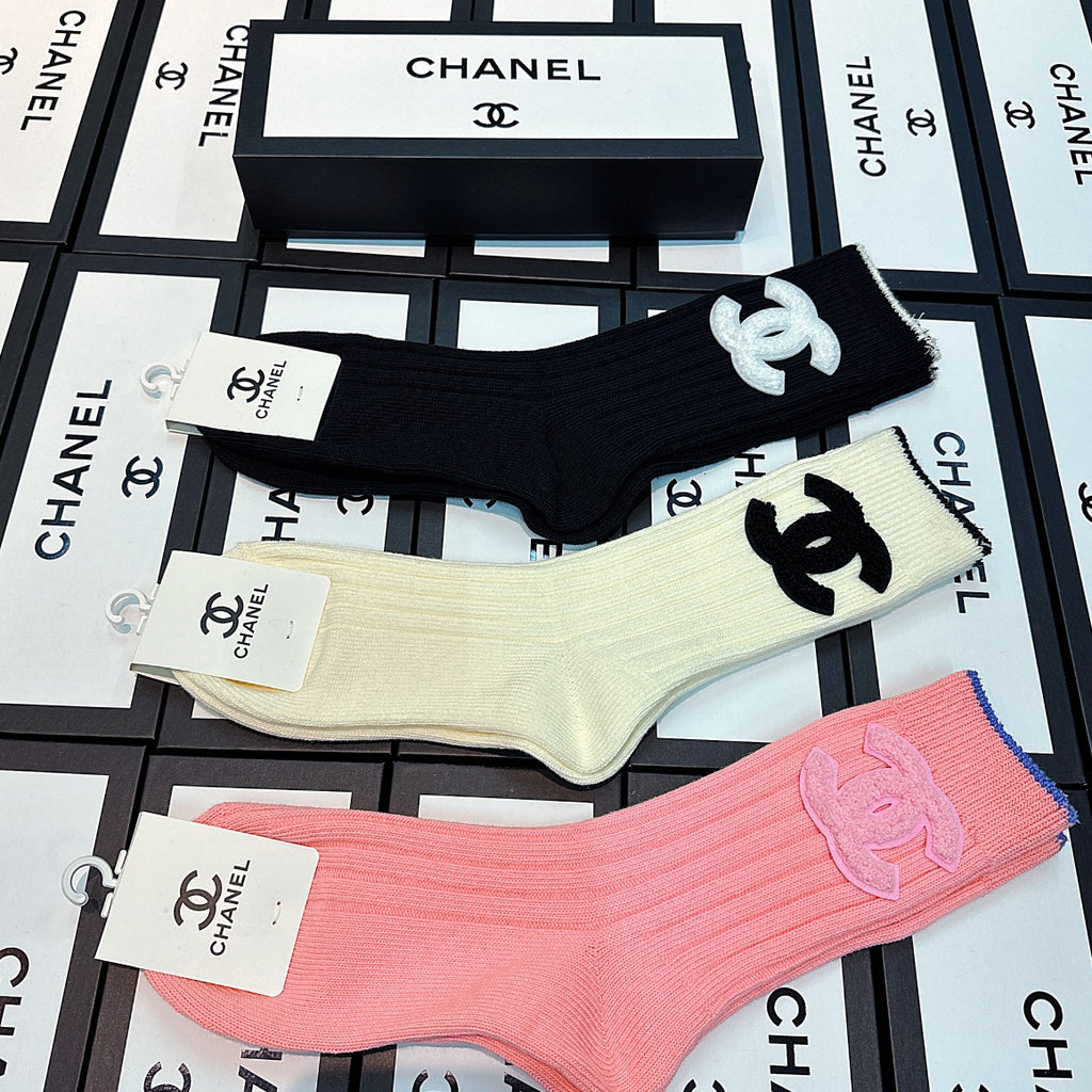Chanel large contrast double c crew socks - view 2