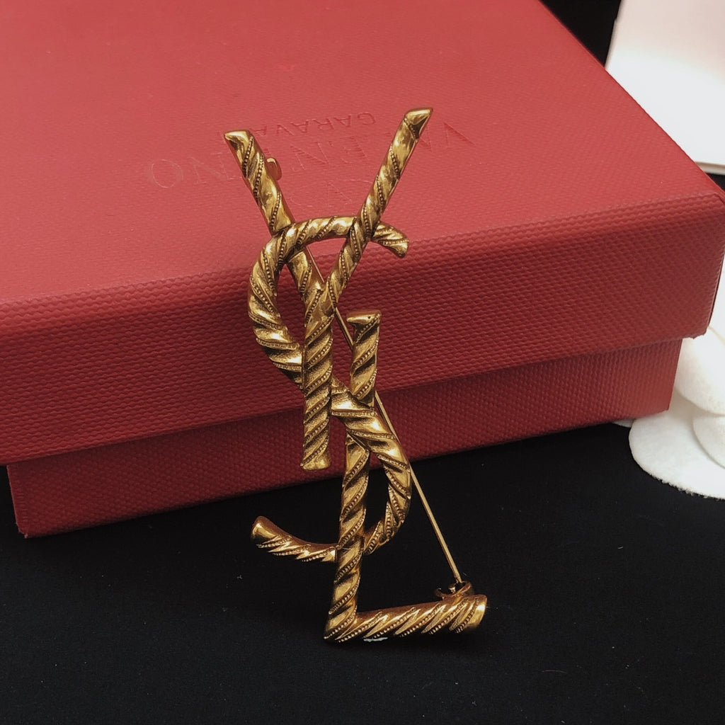 Saint Laurent Antique Gold-Tone Rope-Textured Monogram Brooch - album image 8