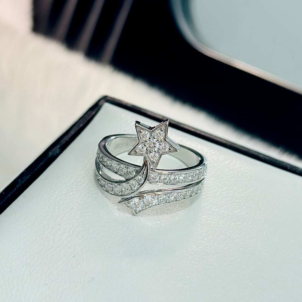 Chanel Silver-Tone Arrow CC Ring - album image 8