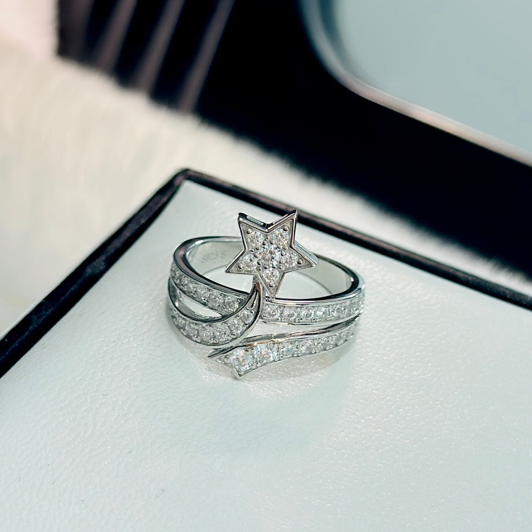 Chanel Silver-Tone Arrow CC Ring - album image 8