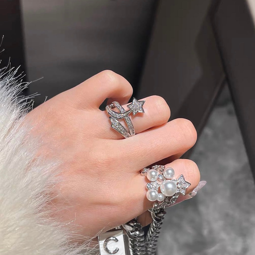 Chanel Silver-Tone Arrow CC Ring - album image 4