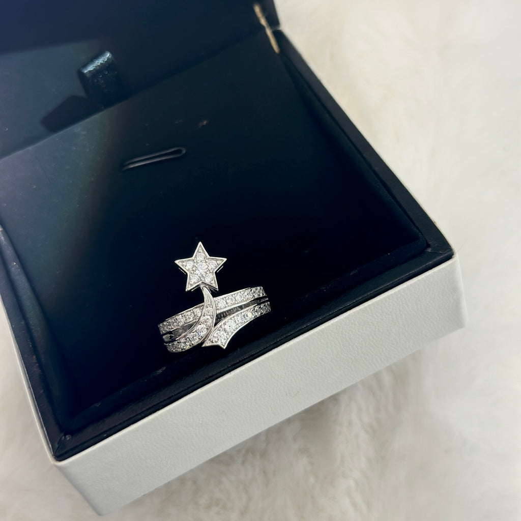 Chanel Silver-Tone Arrow CC Ring - album image 9