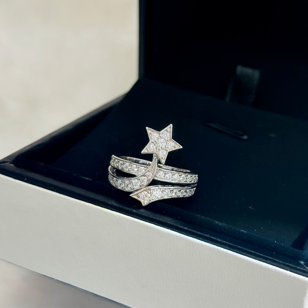 Chanel Silver-Tone Arrow CC Ring - album image 1