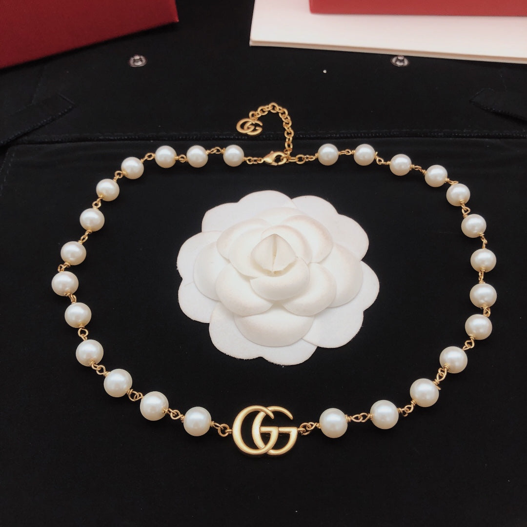 Gucci Pearl Necklace - album image 1