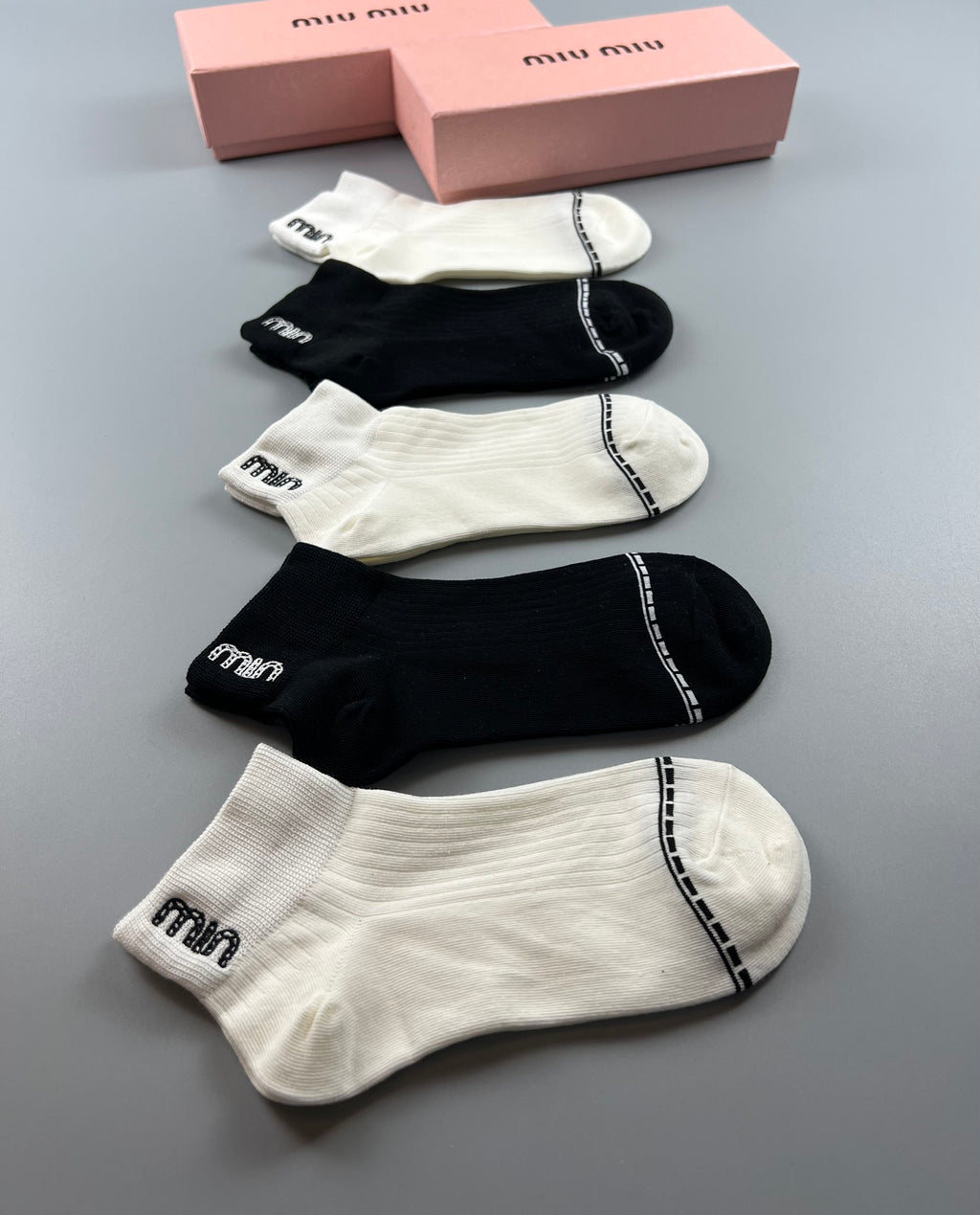 Miu Miu fine contrast cuff ankle socks, image 9