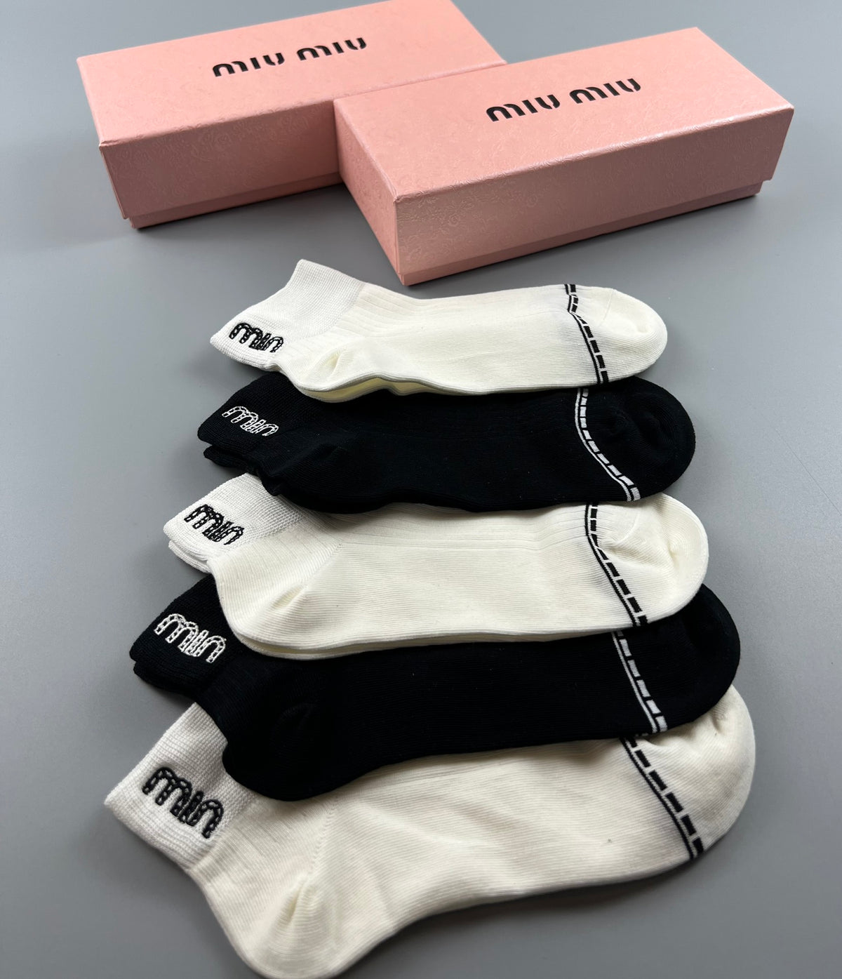 Miu Miu fine contrast cuff ankle socks, image 6