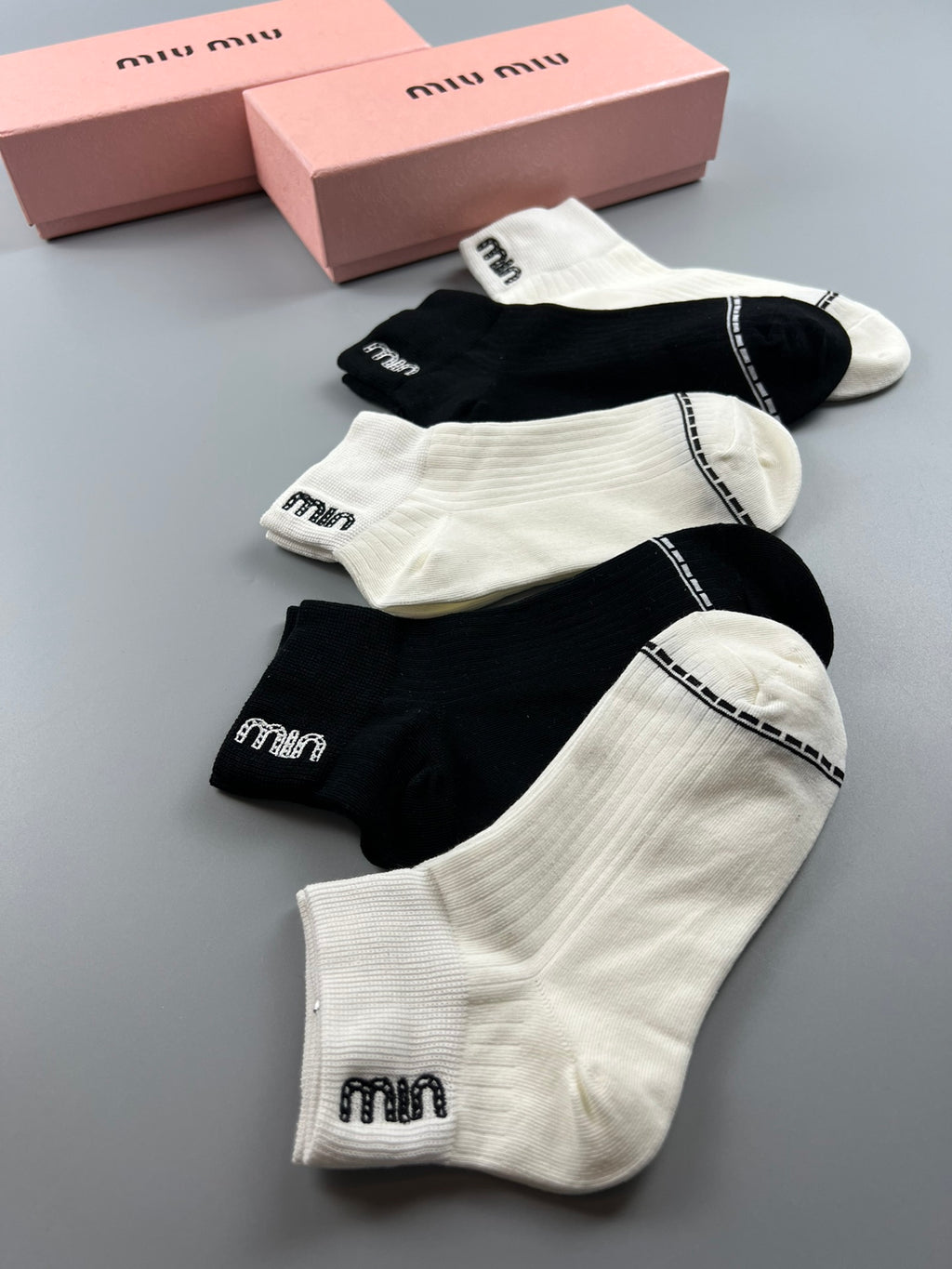 Miu Miu fine contrast cuff ankle socks, image 8