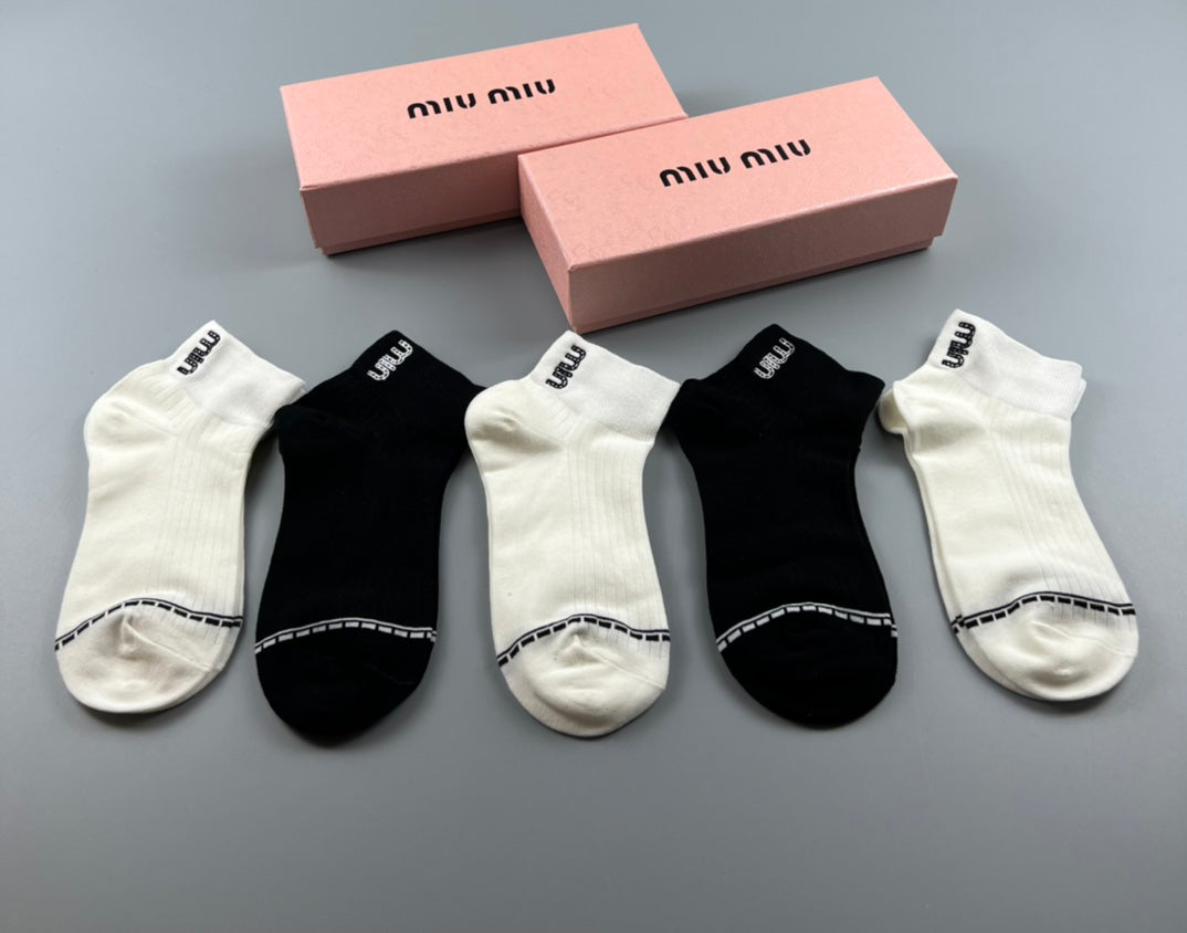 Miu Miu fine contrast cuff ankle socks, image 2