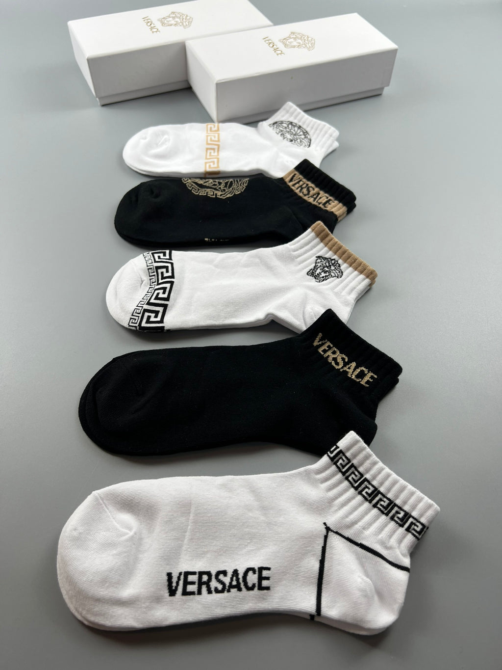 Versace cuff medusa assortment ankle socks - view 9