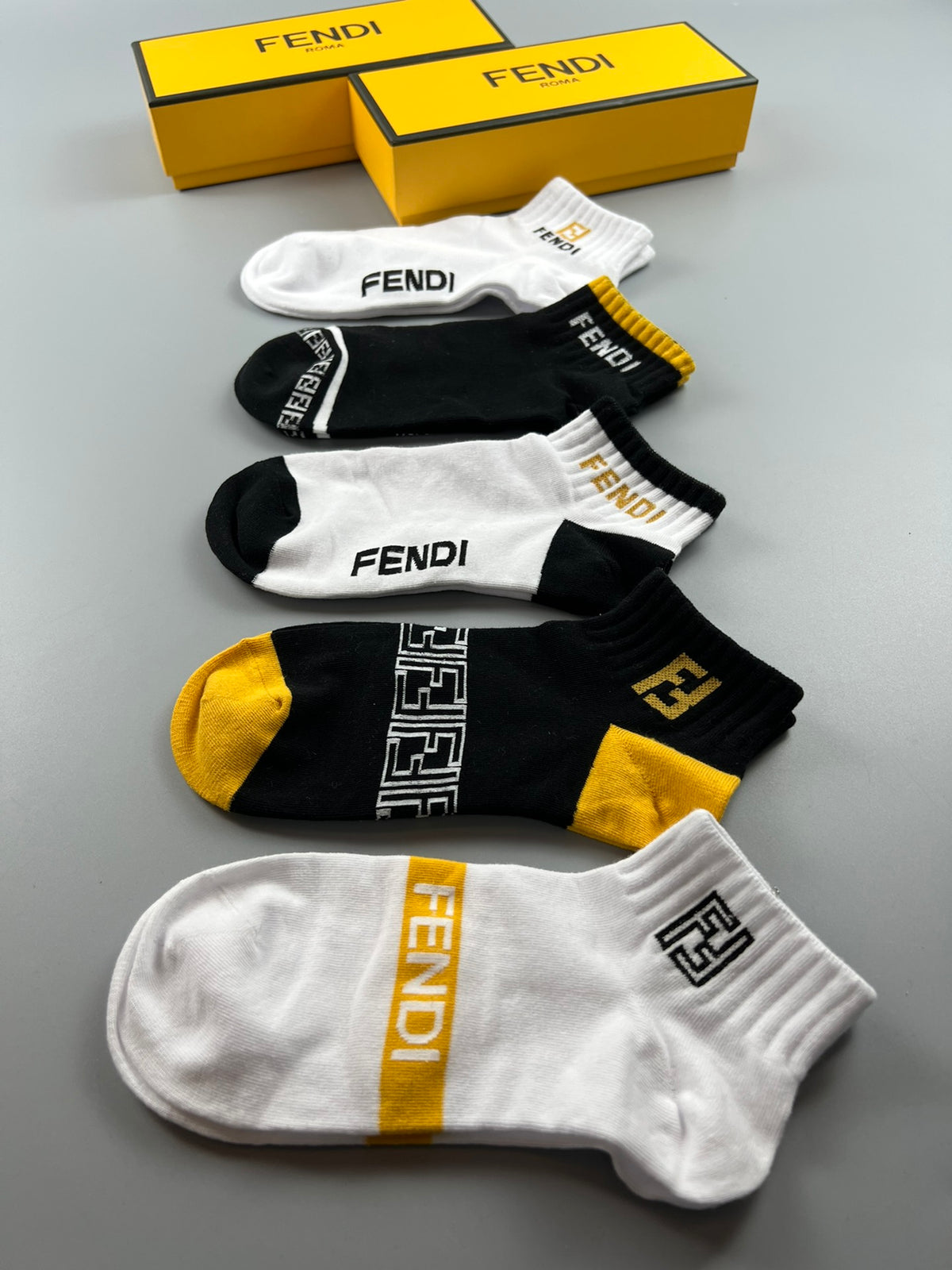 Fendi mixed character graphics ankle socks - view 9