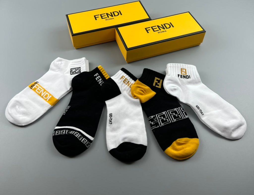 Fendi mixed character graphics ankle socks - view 2