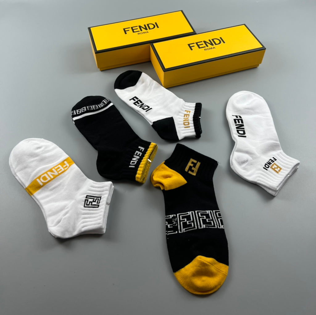 Fendi mixed character graphics ankle socks - view 6
