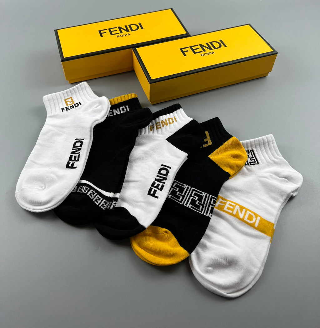 Fendi mixed character graphics ankle socks - view 8