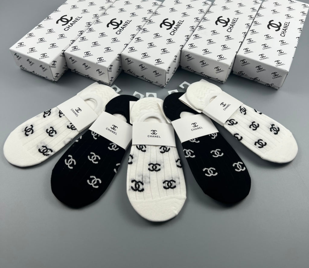 Chanel low cut repeated emblem ankle socks - view 2