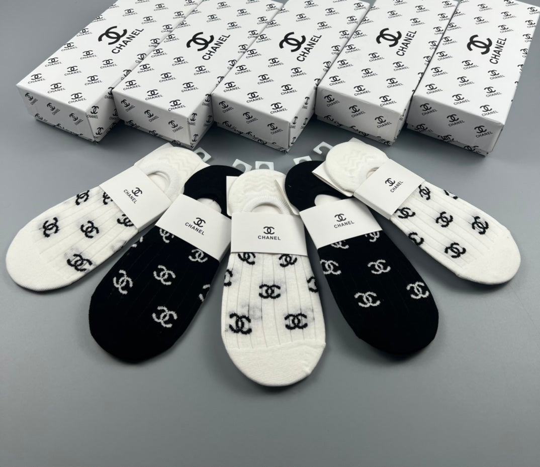 Chanel low cut repeated emblem ankle socks - view 2