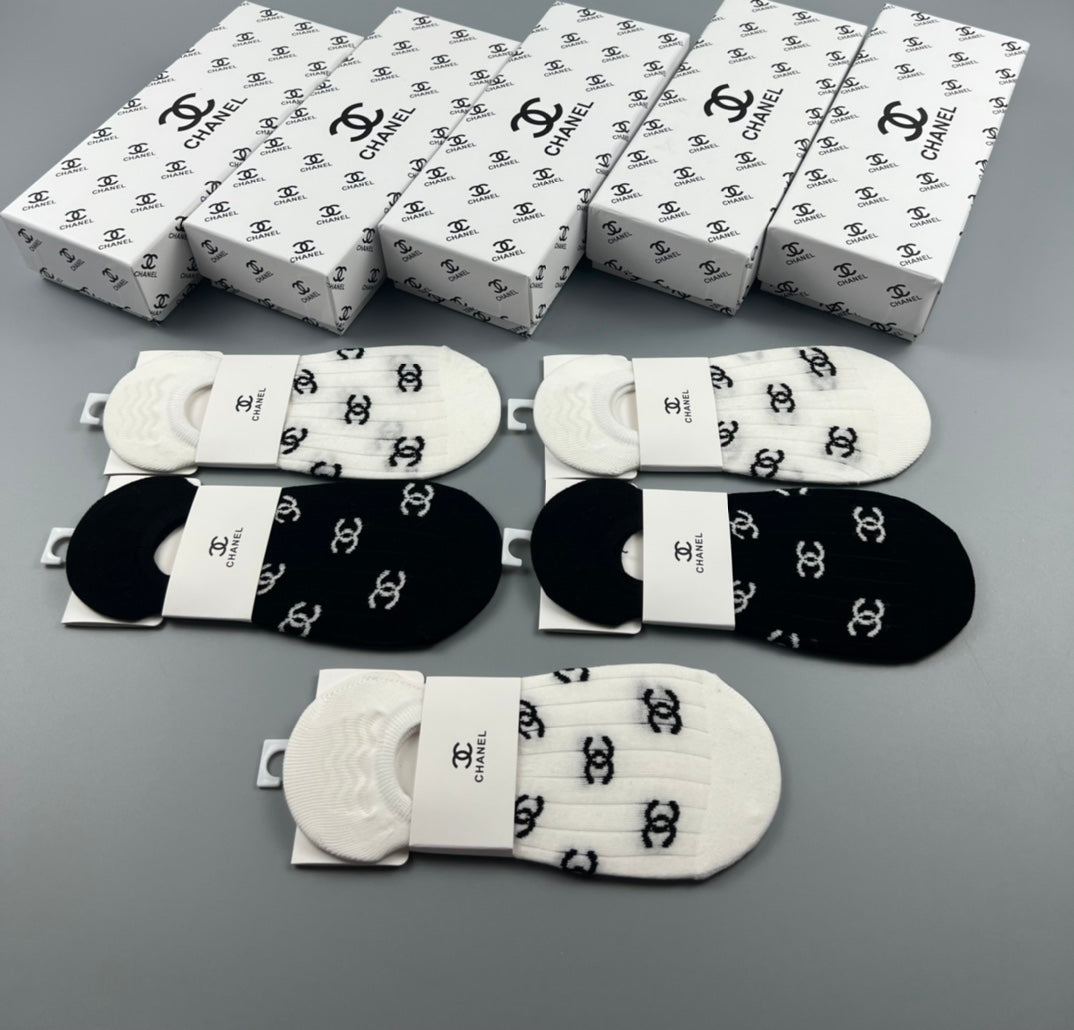 Chanel low cut repeated emblem ankle socks - view 7