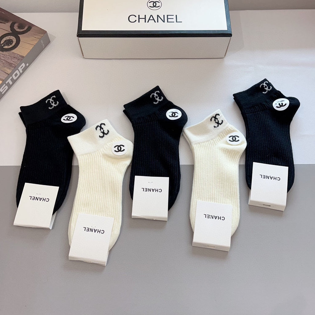 Chanel small double c cuff crew socks - view 5