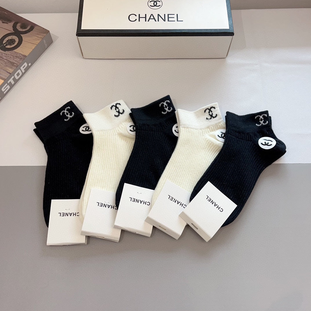 Chanel small double c cuff crew socks - view 1