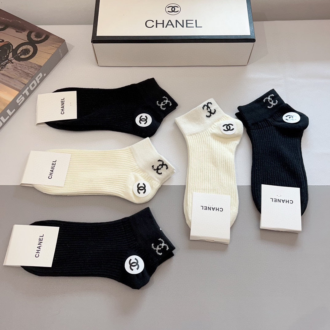 Chanel small double c cuff crew socks - view 6