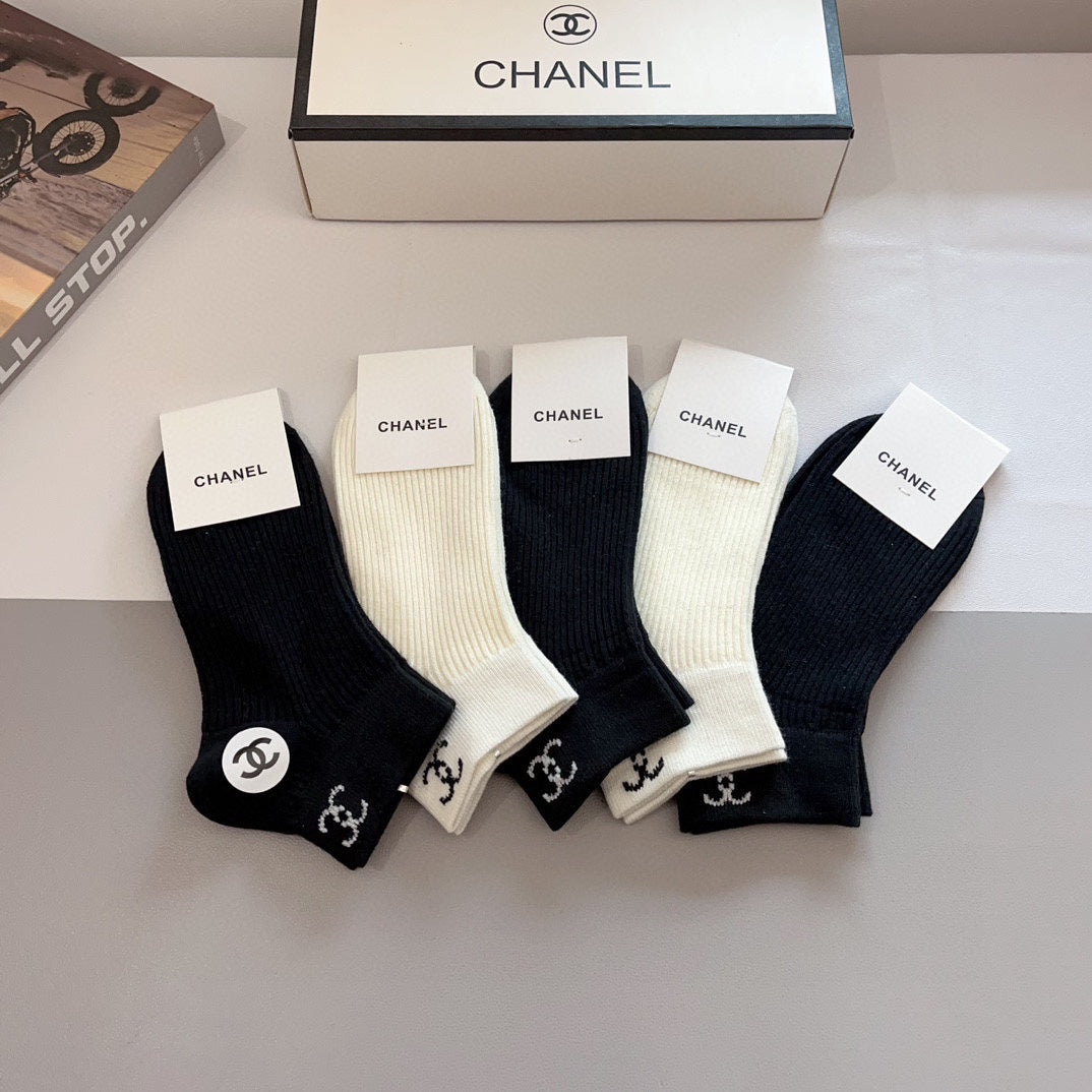 Chanel small double c cuff crew socks - view 3