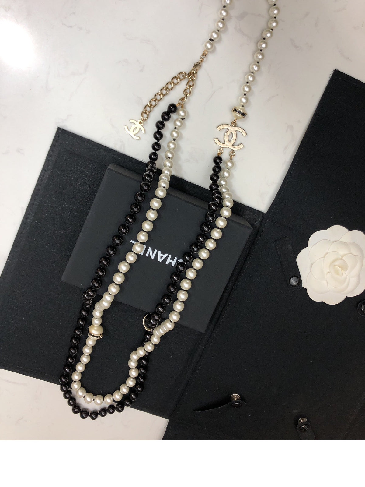 Chanel Pearl Double-Layer Necklace - album image 4