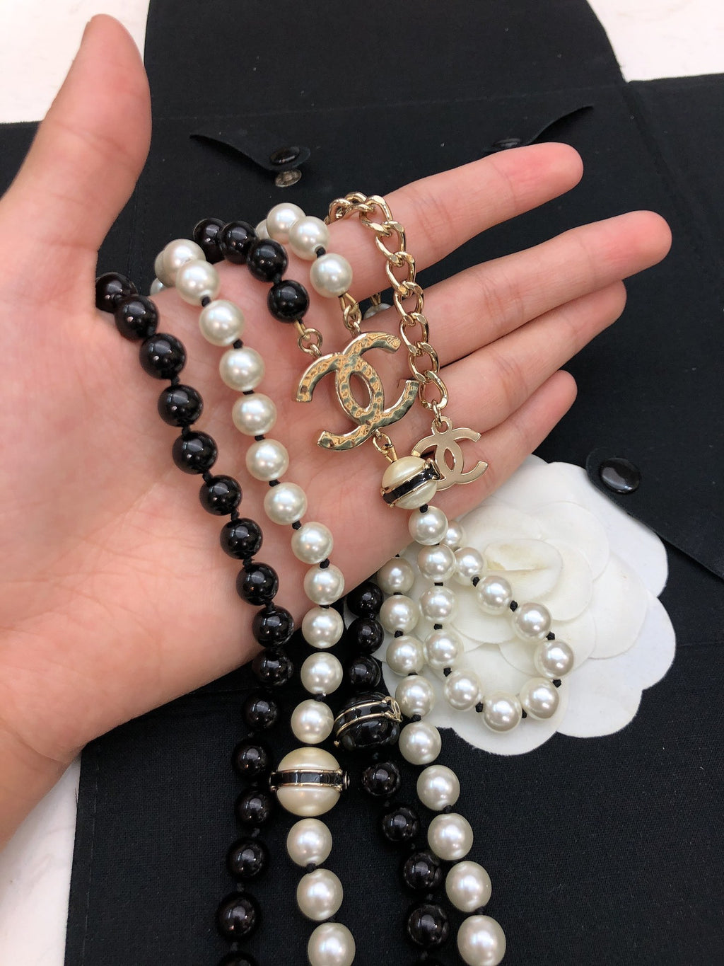 Chanel Pearl Double-Layer Necklace - album image 7