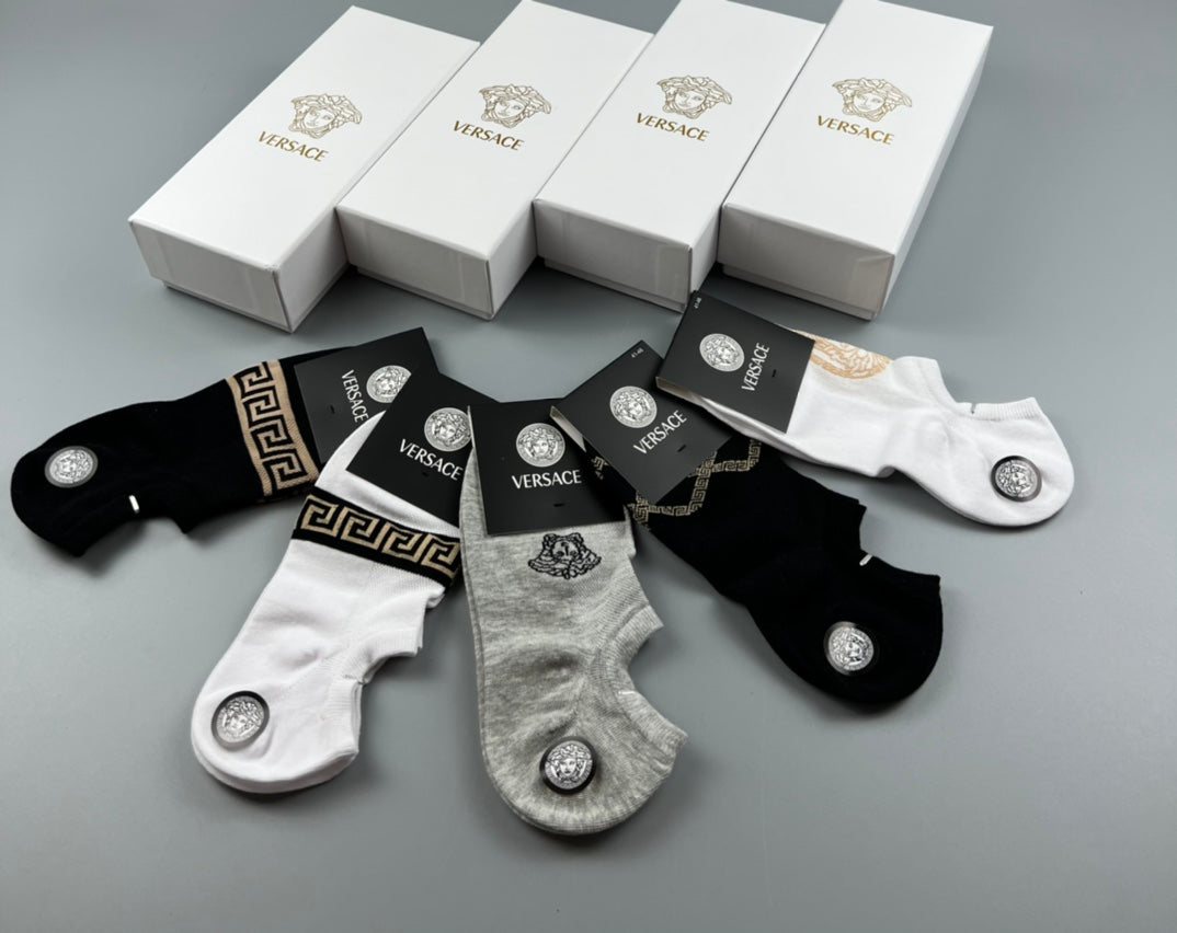 Versace geometric cuff emblems ankle socks - view 2