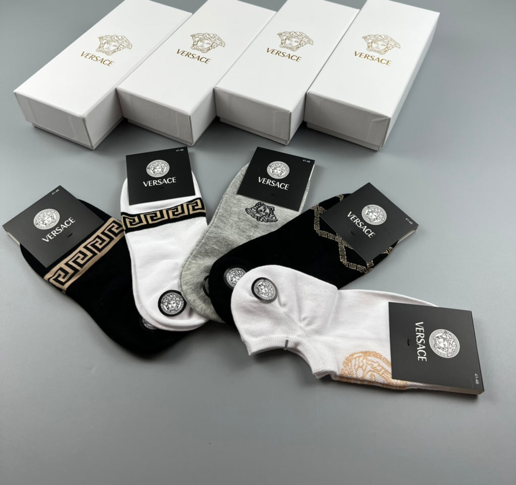 Versace geometric cuff emblems ankle socks - view 3