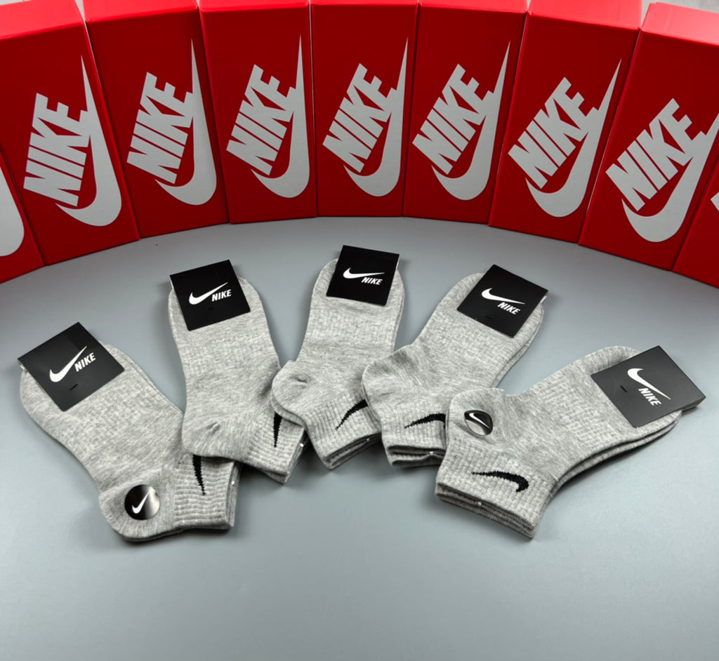Nike heather gray swoosh ankle socks, image 2