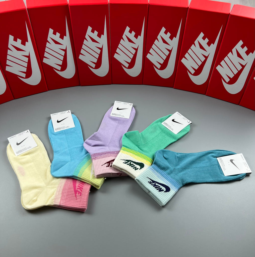 Nike pastel contrast cuff ankle socks, image 3