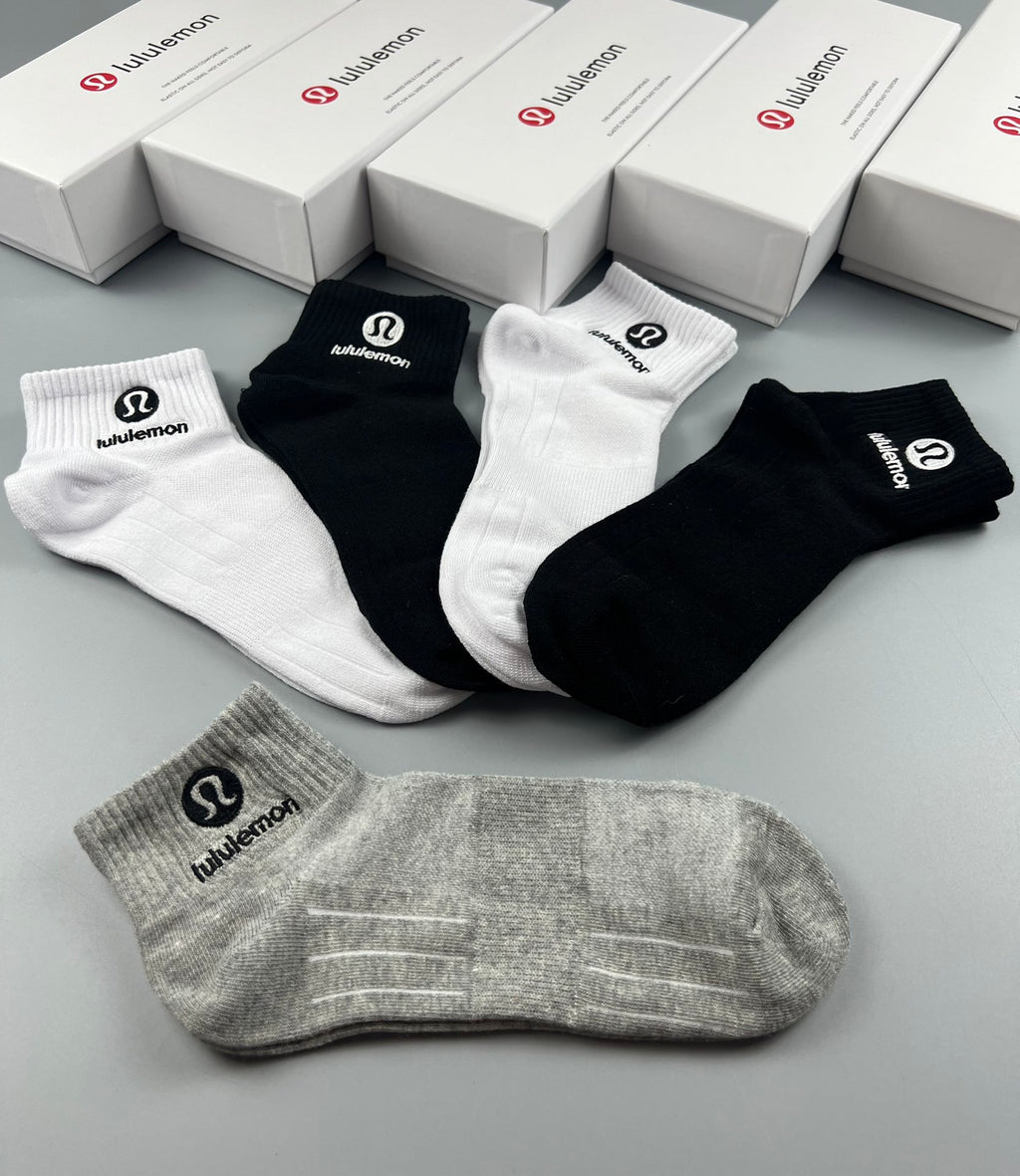 Lululemon black cuff contrast ankle socks - view 8
