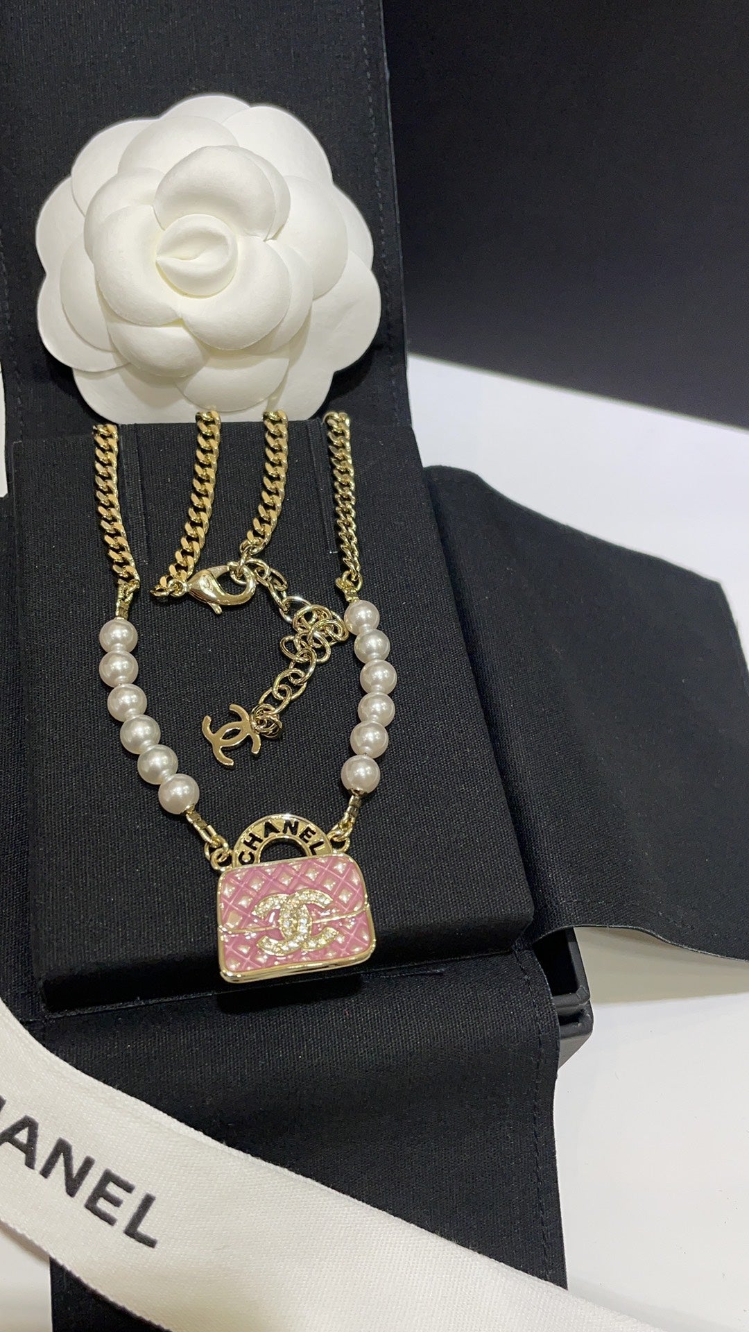 Chanel Interlocking C Checkered Pink Pearl Diamond-Shape Necklace - album image 3